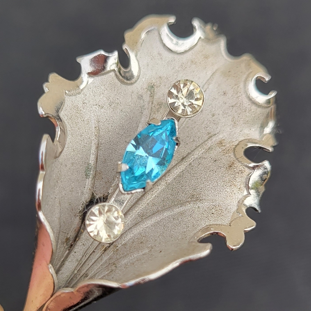 Vintage Bond Boyd Sterling Brooch ~ Pretty Blue Rhinestone ~ Flower Leaf ~ MCM